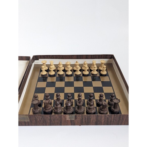 Vintage Drueke Magnetic Travel Chess Set No. 550 COMPLETE Faux Wood Grain Box - Picture 7 of 13
